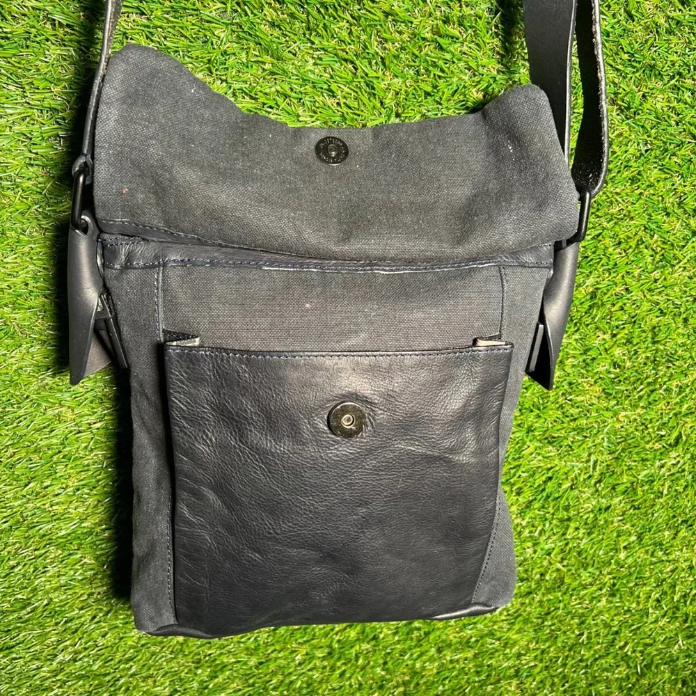 Diesel Suave Hard Core Nacho Blue Leather Canvas Crossbody Bag 00XA50PR421 T6065